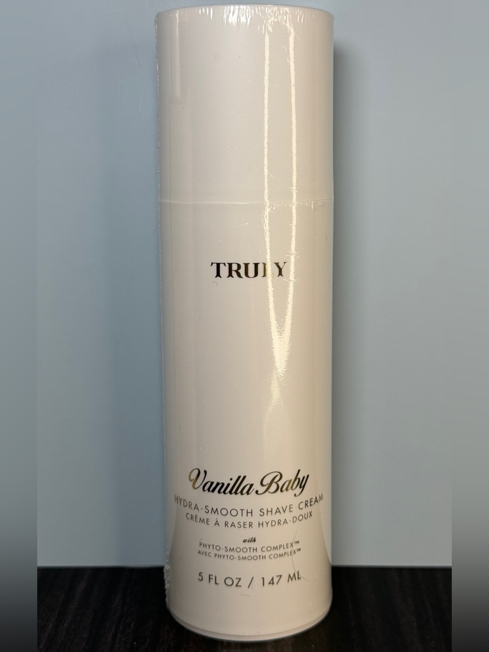 Truly Hydra-Smooth Shave Cream New (Vanilla Baby) 147 ml / 5 fl oz